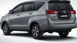 Ingin Mobil Keluarga Tahan Lama? Cek Harga Toyota Innova Bekas 2025 Lengkap Semua Generasi