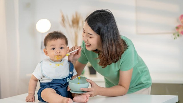 10 Jenis Nutrisi Terpenting untuk Otak Anak dalam 1000 Hari Pertama & Rekomendasi Asupannya