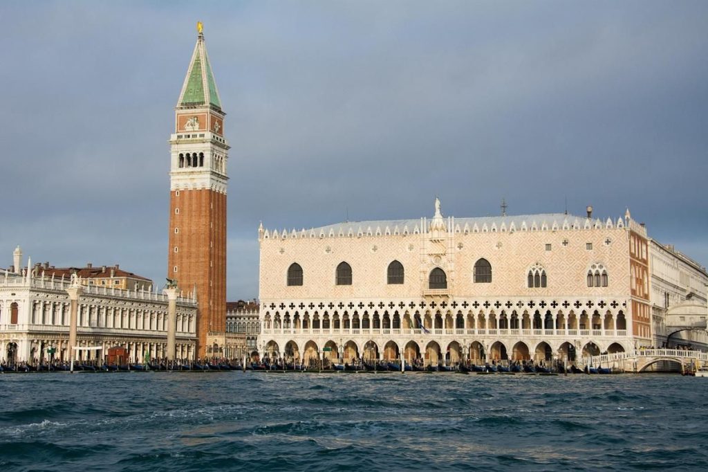 7 Fakta Venesia, Kota Terapung yang Menakjubkan dan Bersejarah di Italia
