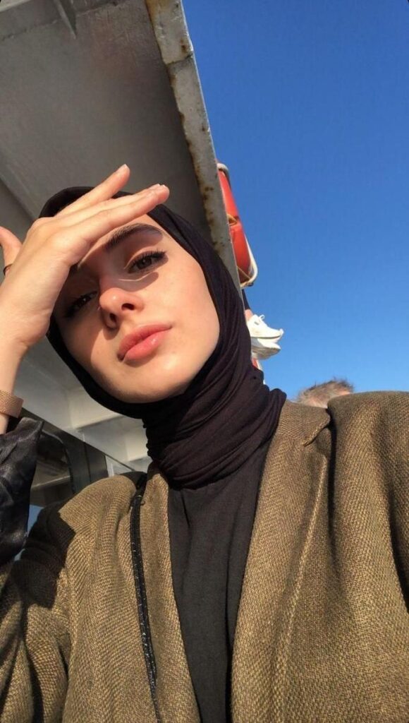 14 Foto Hijab Estetika untuk Konten Media Sosial, Tidak Mudah Ketinggalan Zaman!